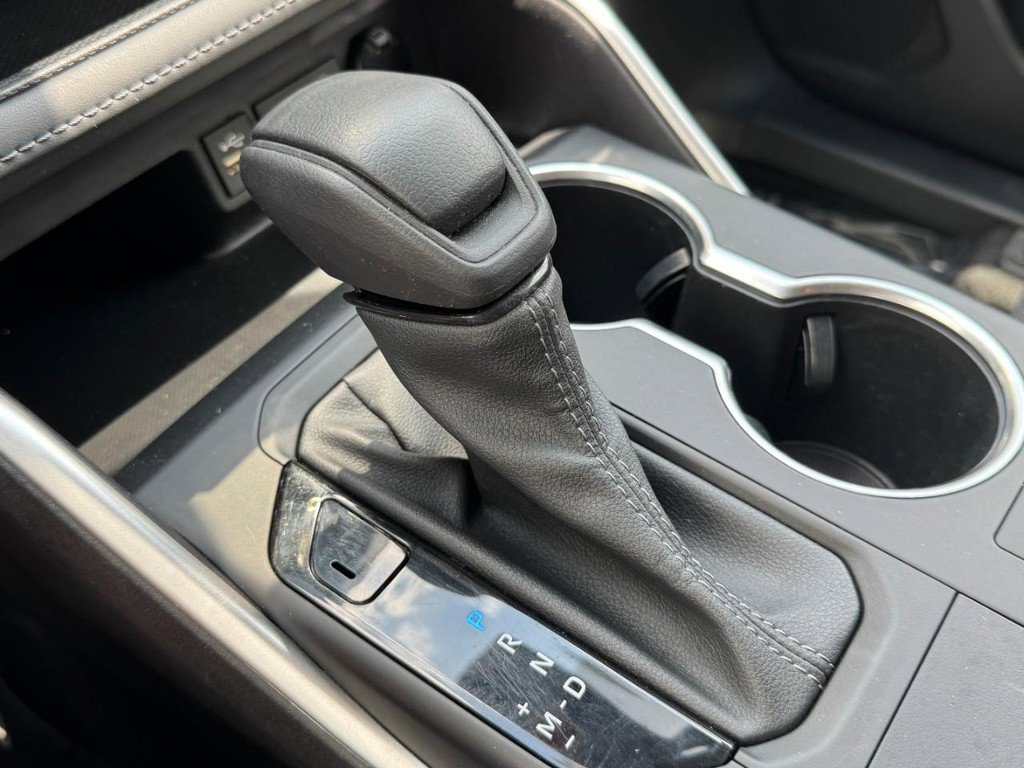 Used 2023 Toyota Highlander image 19