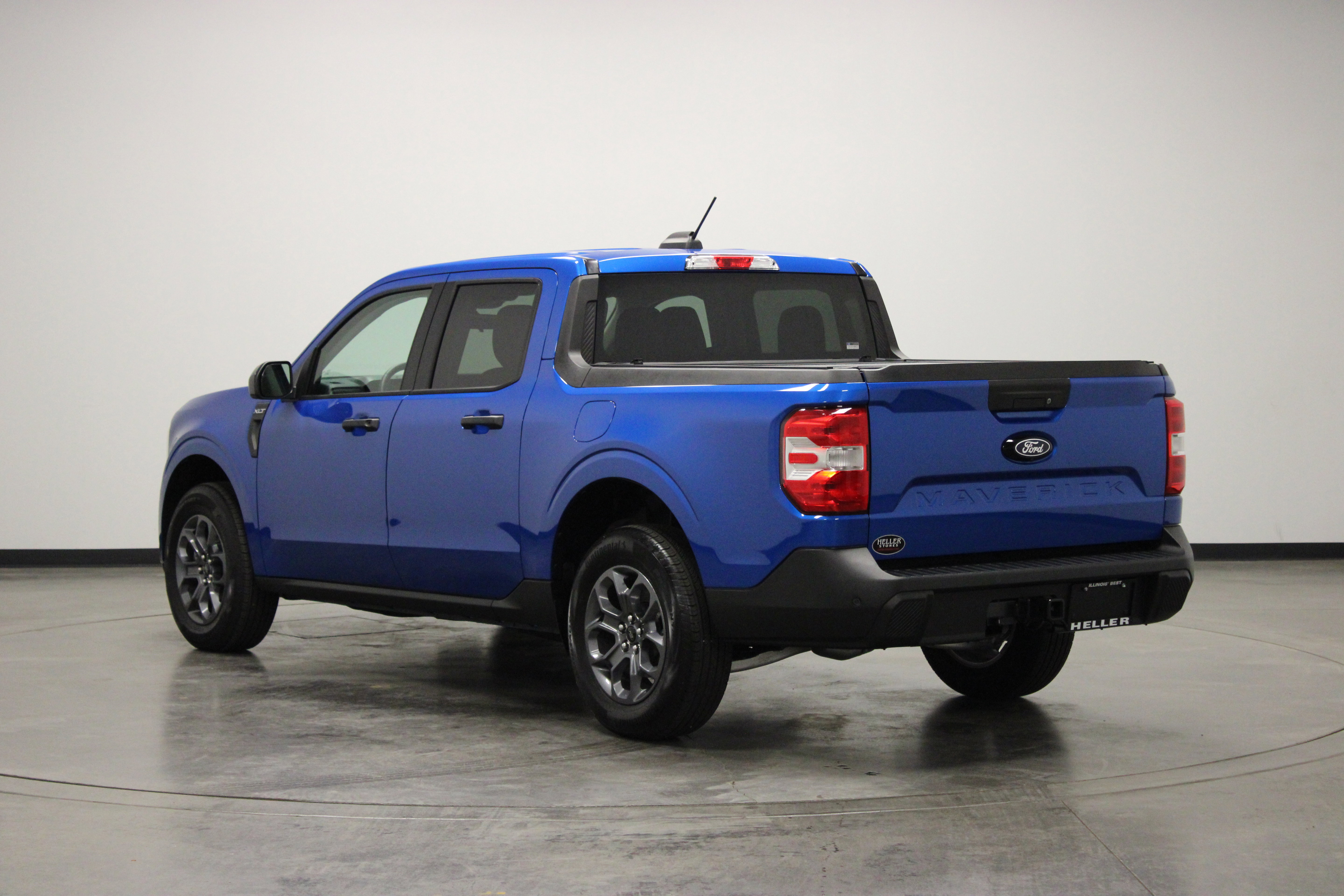 Used 2025 Ford Maverick XLT AWD/4WD image 6