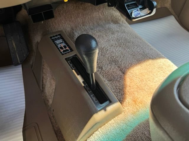 Used 1995 GMC Suburban 2500 AWD/4WD image 24