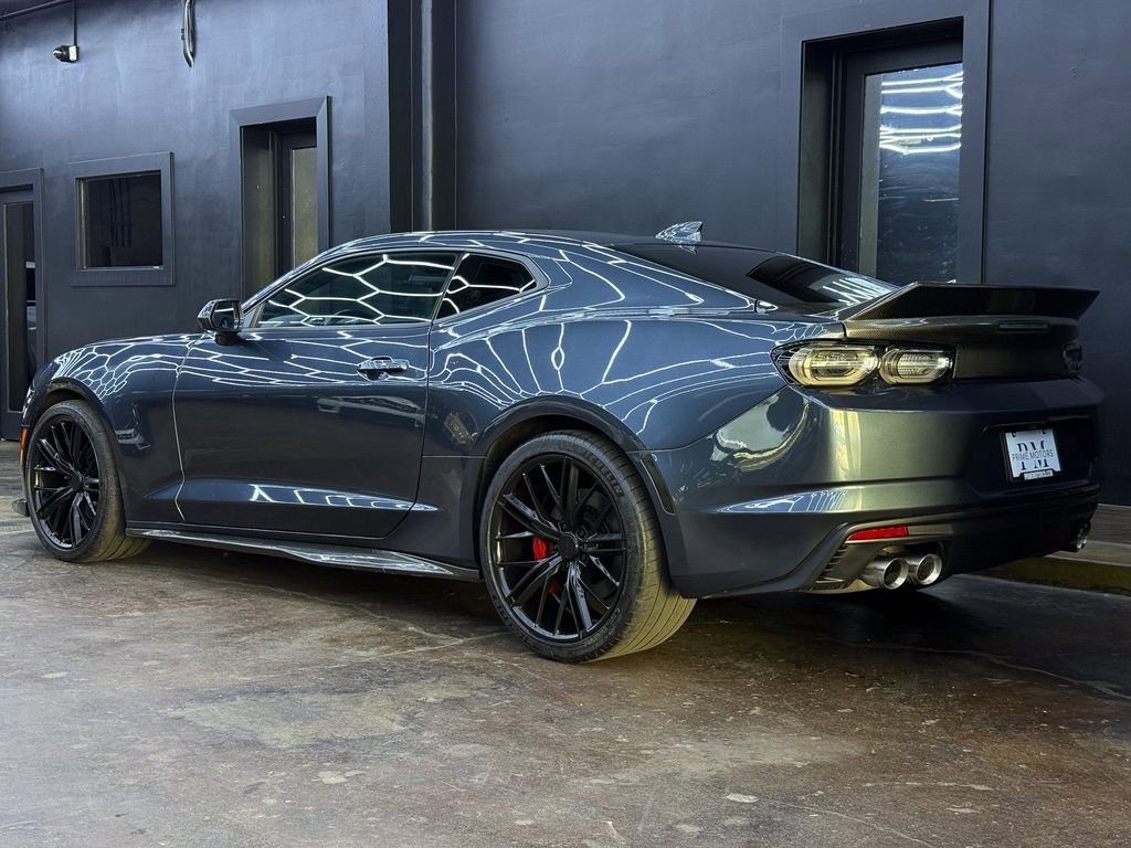 Used 2020 Chevrolet Camaro SS RWD image 7