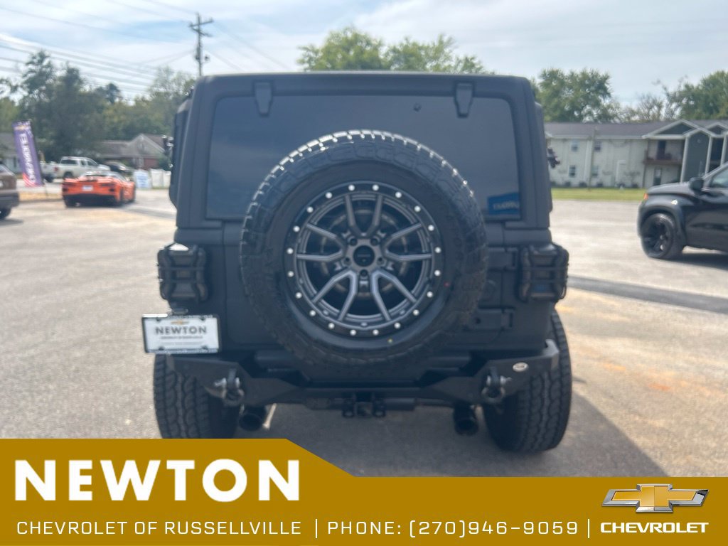 Used 2024 Jeep Wrangler Unlimited Rubicon w/ Technology Group AWD/4WD image 37