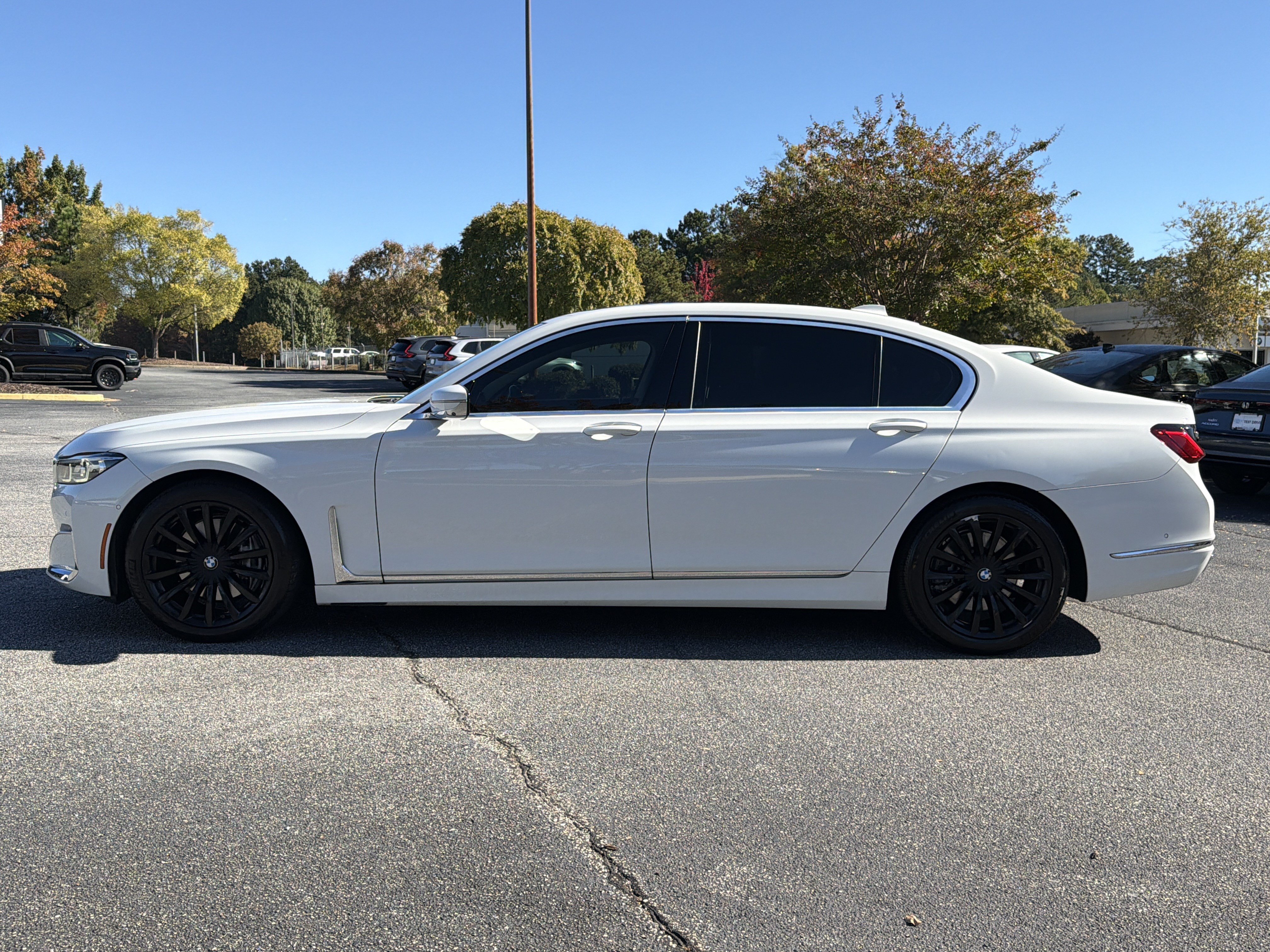 Used 2021 BMW 740i w/ Luxury Rear Seating Package RWD image 24