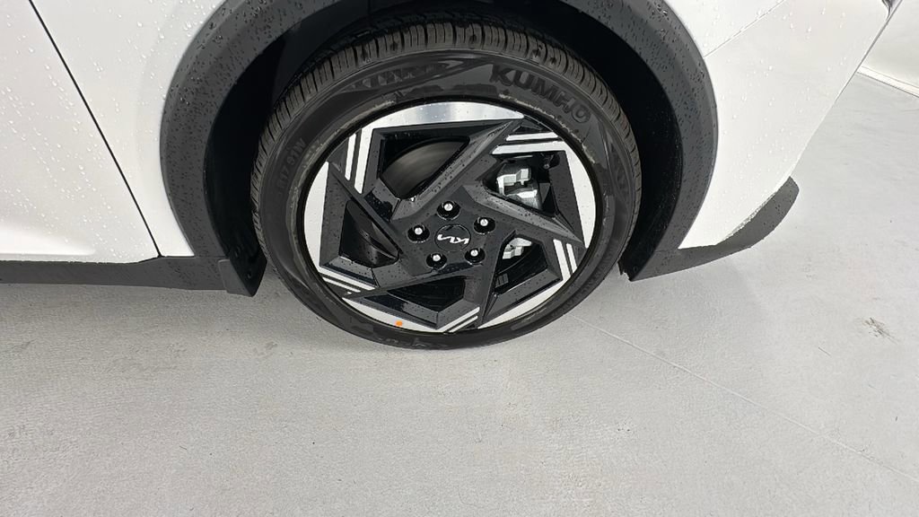 New 2025 Kia K4 EX image 9