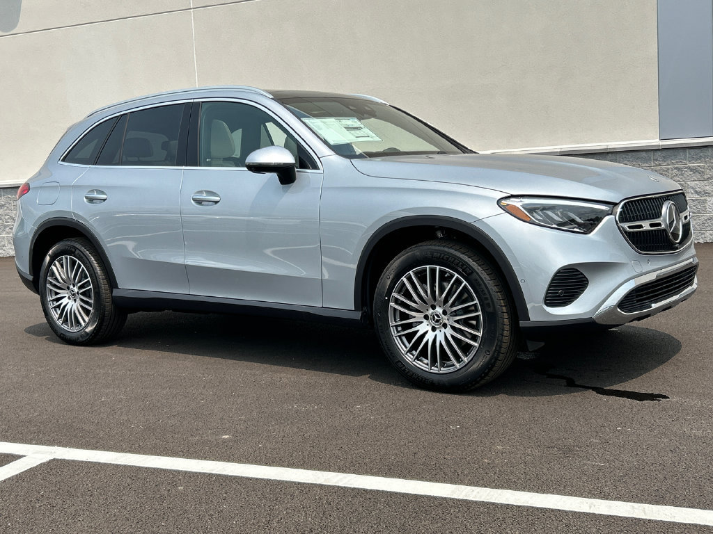 New 2026 Mercedes-Benz GLC 300 4MATIC image 2