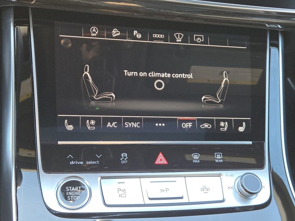 Used 2025 Audi Q8 Prestige image 10