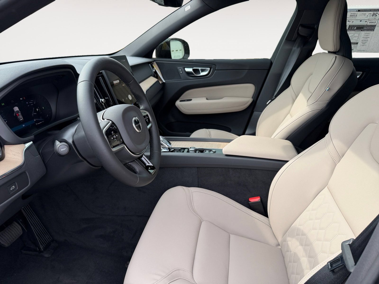 New 2026 Volvo XC60 B5 Plus w/ Protection Package Premier AWD/4WD image 9
