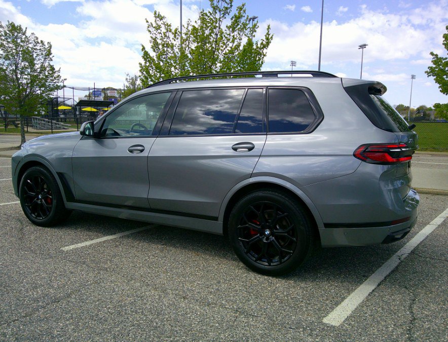 Used 2023 BMW X7 xDrive40i AWD/4WD image 46