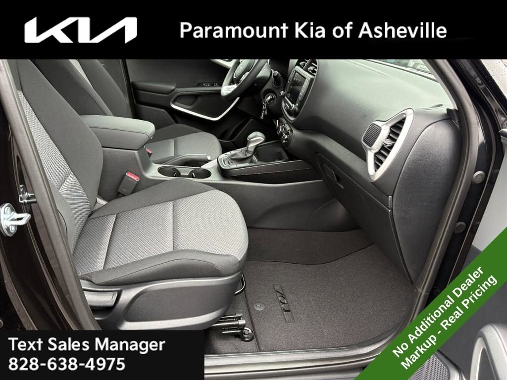 New 2025 Kia Soul LX w/ LX Technology Package image 16