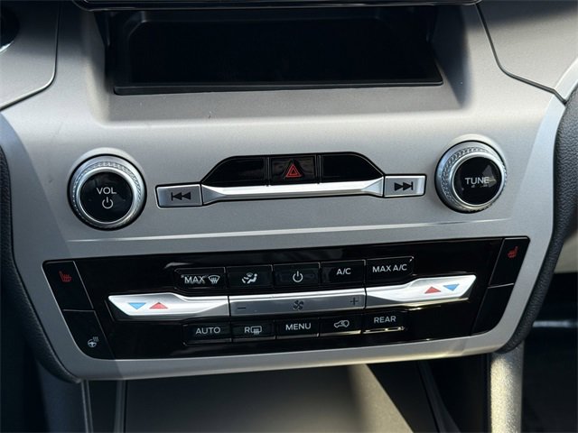 Certified 2022 Ford Explorer XLT w/ Equipment Group 202A image 12