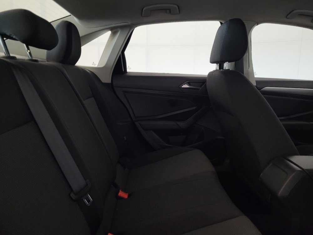 Used 2021 Volkswagen Jetta SE FWD image 19