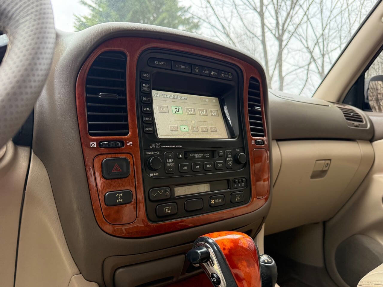 Used 2002 Lexus LX 470 Base 4WD 4dr SUV image 68