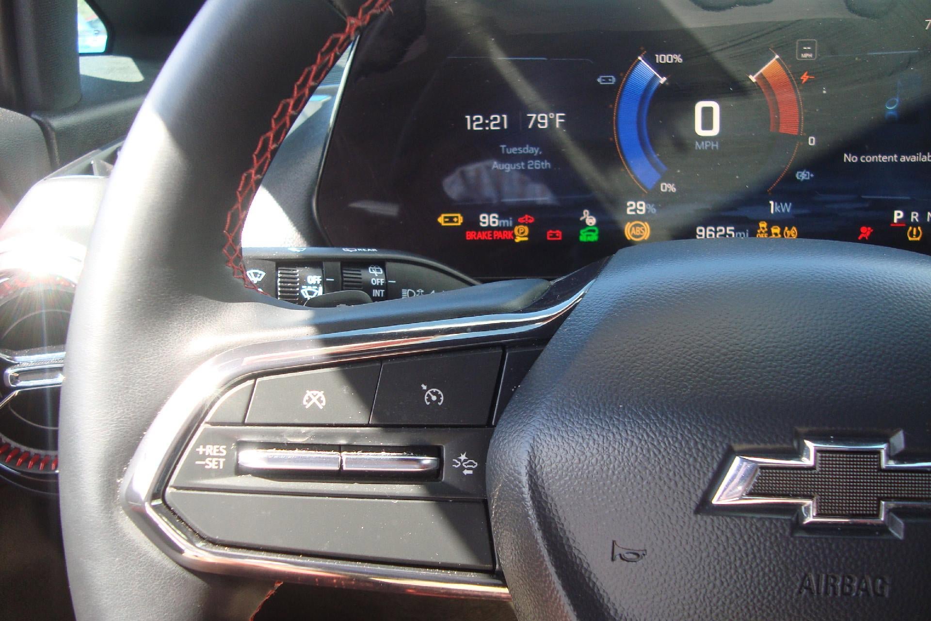 Certified 2025 Chevrolet Equinox EV RS FWD image 12
