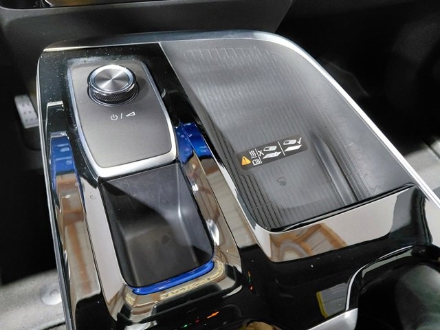 Used 2025 Buick Enclave Preferred image 32