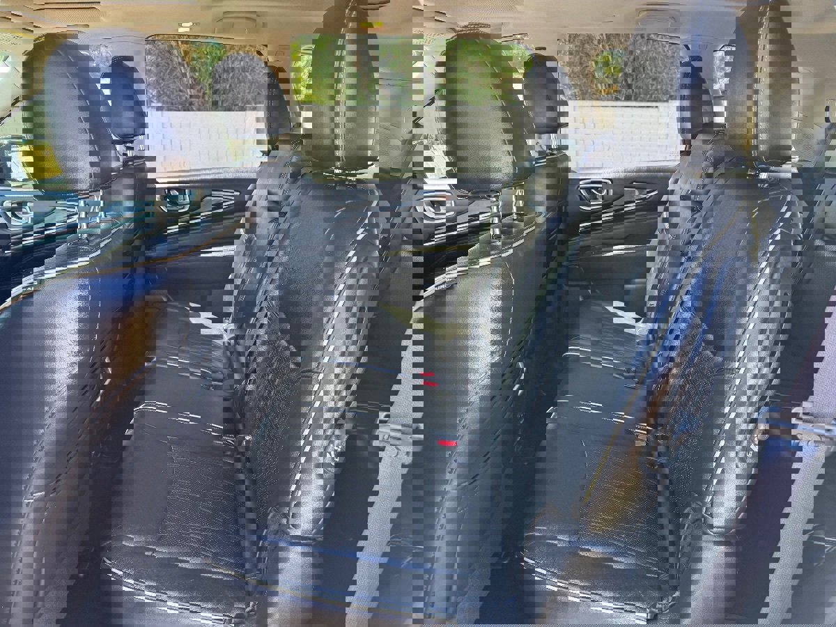 Used 2017 INFINITI QX60 FWD w/ Deluxe Technology Package image 12