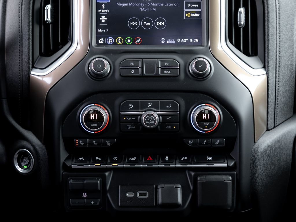 Used 2020 Chevrolet Silverado 1500 High Country w/ Technology Package AWD/4WD image 21