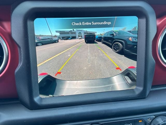 Certified 2022 Jeep Gladiator Rubicon w/ LED Lighting Group AWD/4WD image 22