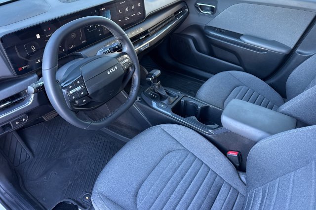 Certified 2025 Kia K4 EX FWD image 12