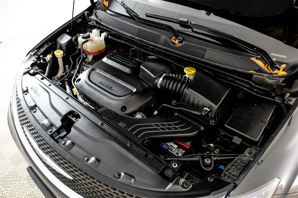Used 2020 Chrysler Voyager Lxi image 48