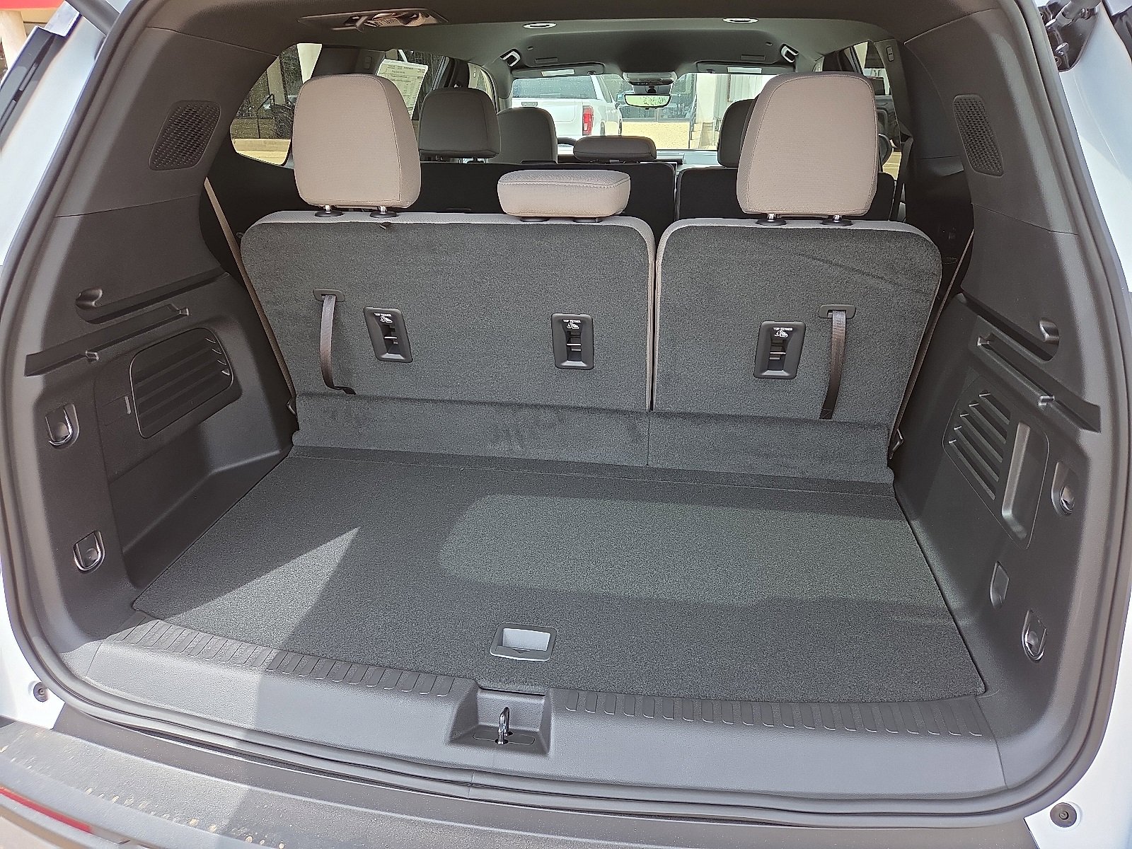 New 2026 GMC Acadia Elevation image 7