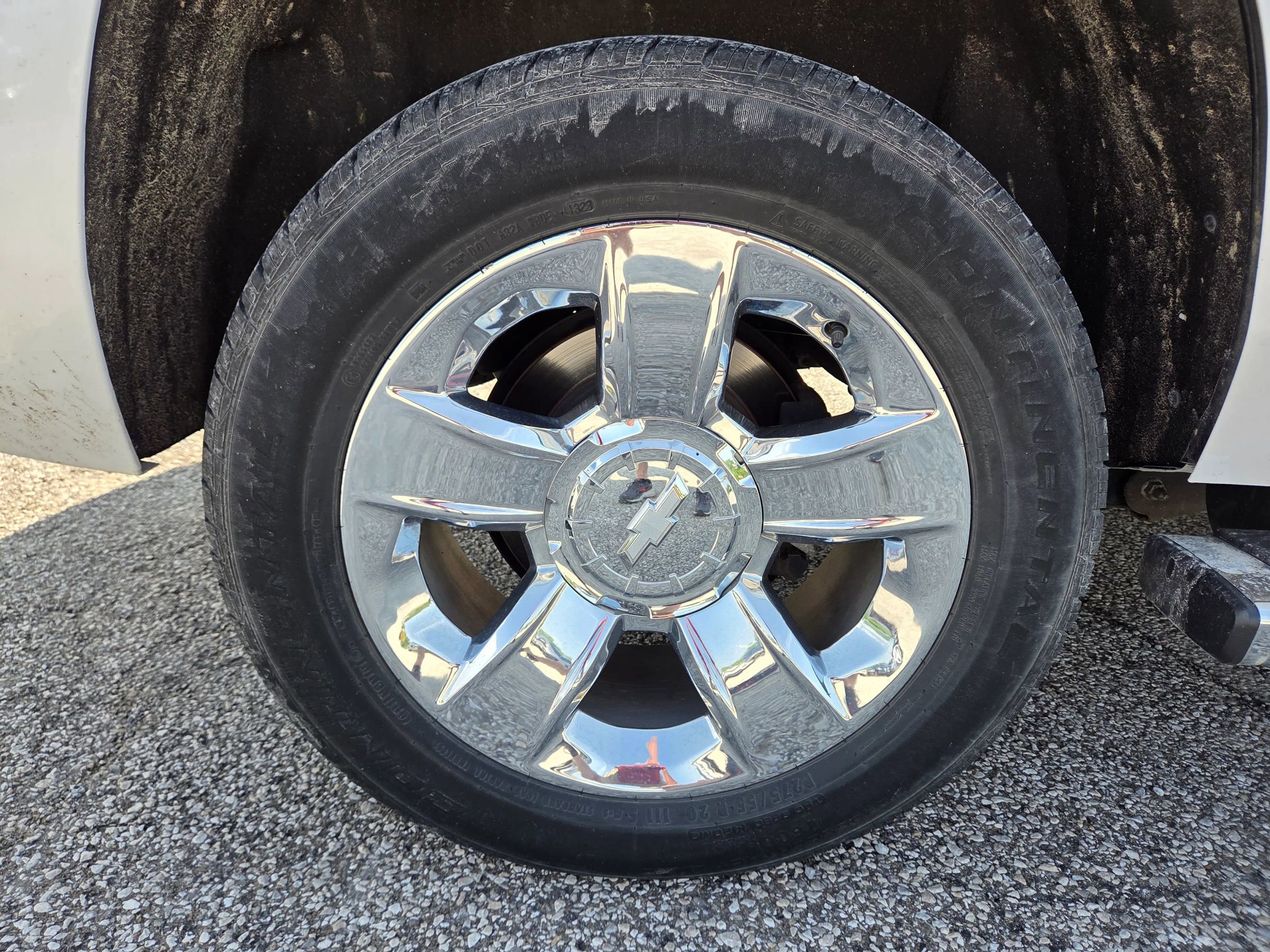 Used 2019 Chevrolet Tahoe LT w/ LT Signature Package AWD/4WD image 14