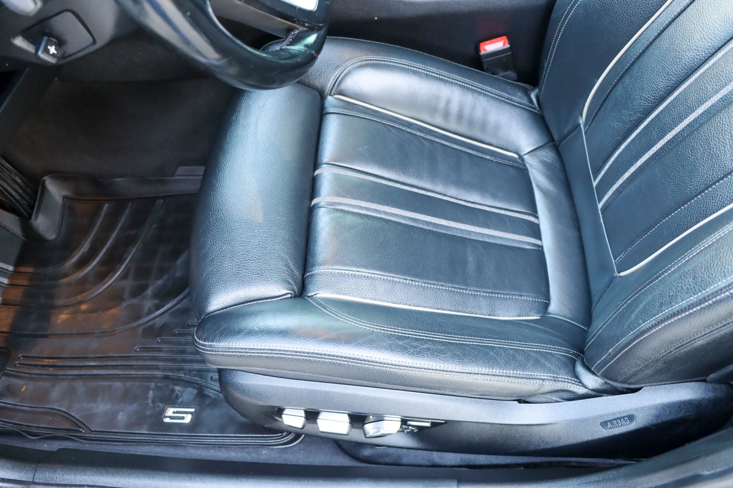 Used 2018 BMW 530i xDrive image 16