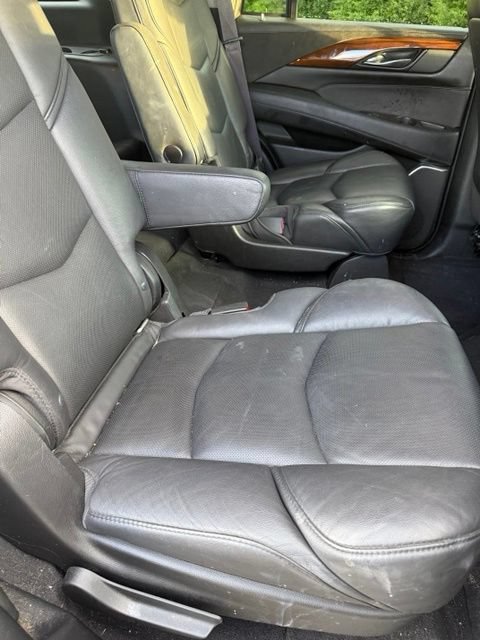 Used 2016 Cadillac Escalade Premium RWD image 8