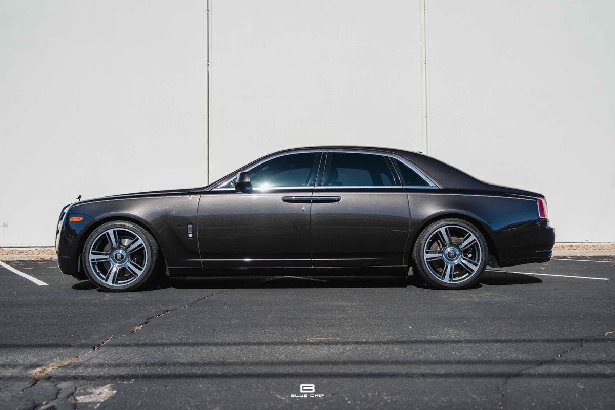Used 2014 Rolls-Royce Ghost V-Specification image 2