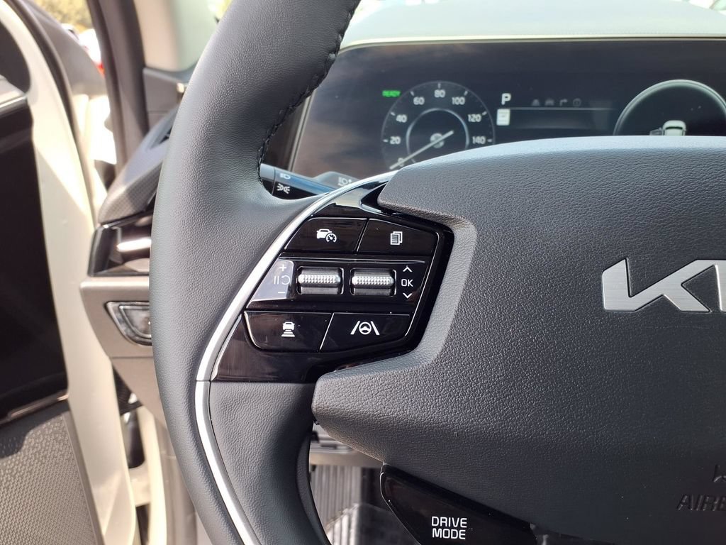 Certified 2024 Kia Niro Wind FWD image 14
