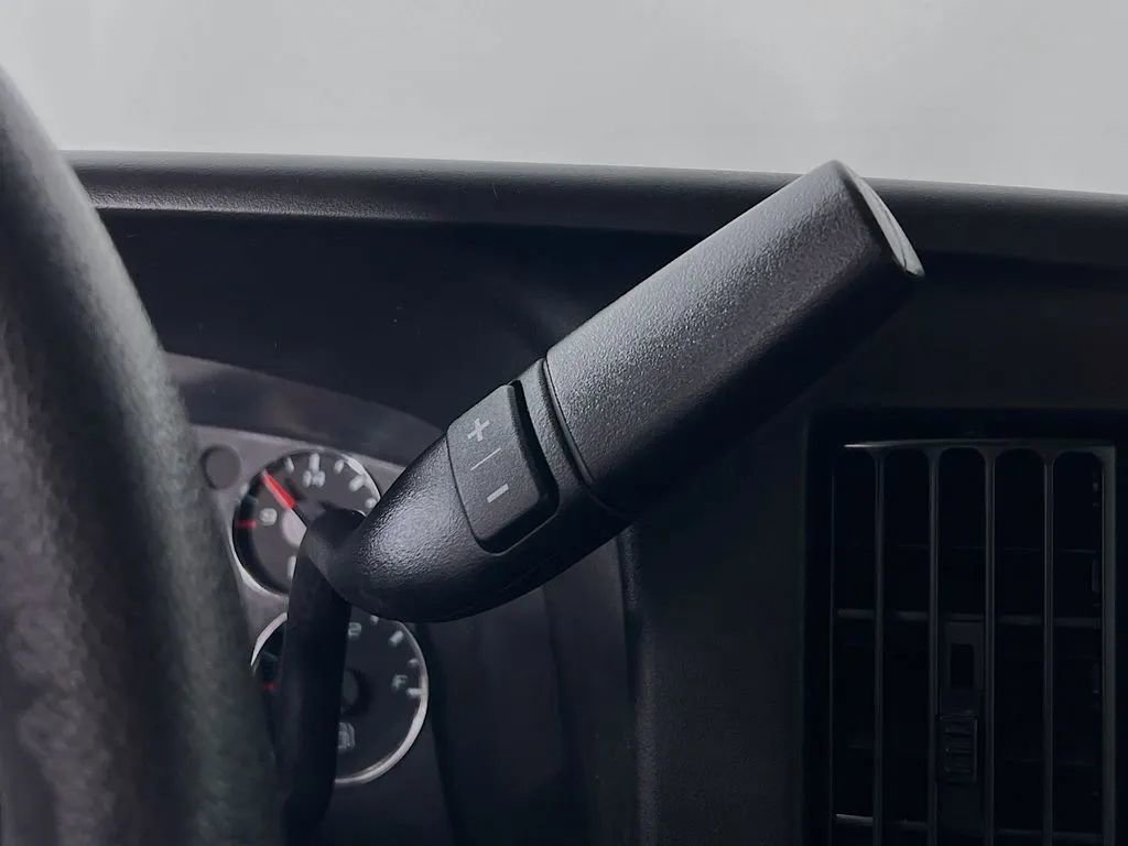 Used 2015 Chevrolet Express 2500 image 16