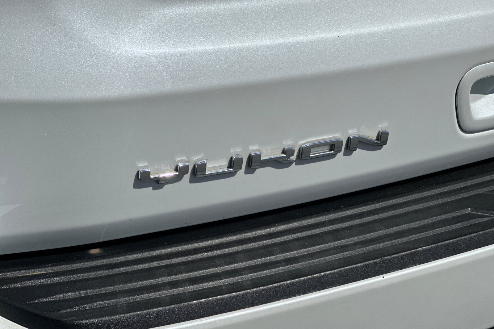 Used 2024 GMC Yukon AT4 w/ Technology Package AWD/4WD image 27