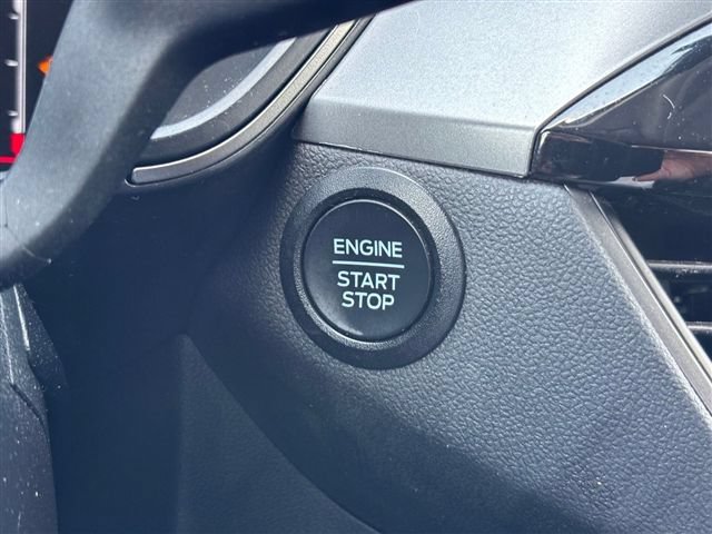 Certified 2025 Ford Escape Active FWD image 21