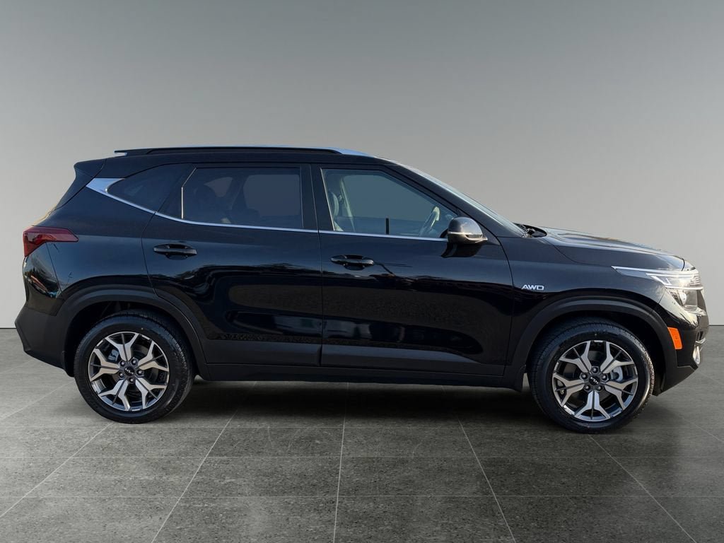 Used 2022 Kia Seltos EX AWD/4WD image 10