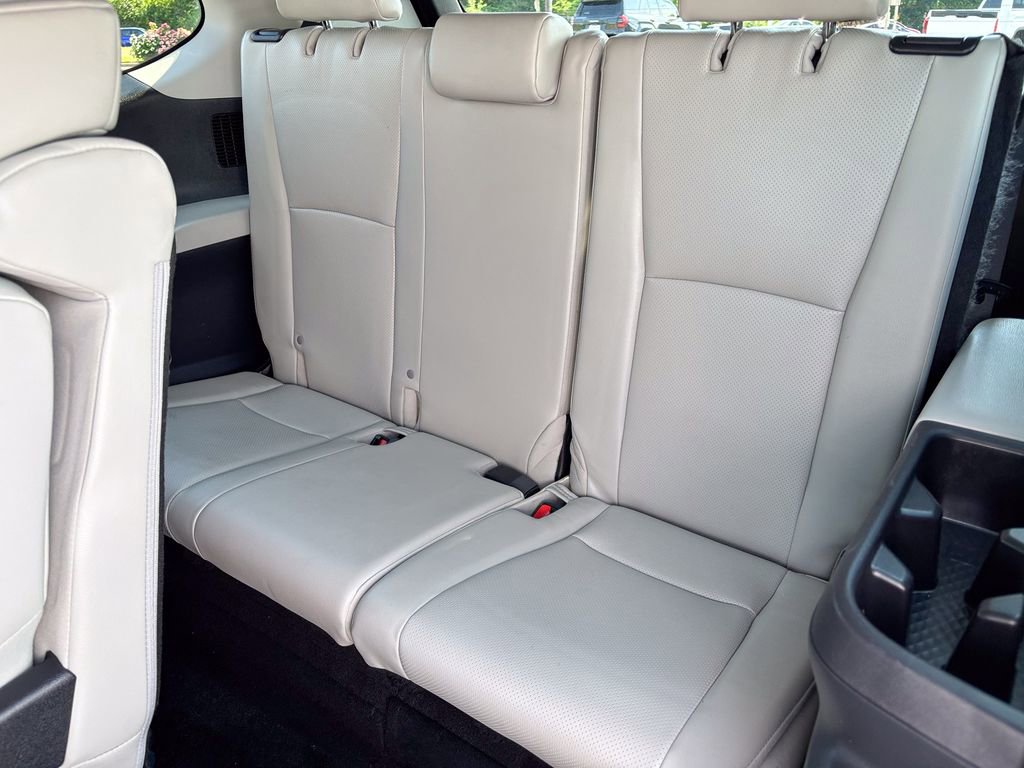 Certified 2024 Toyota Grand Highlander AWD image 53