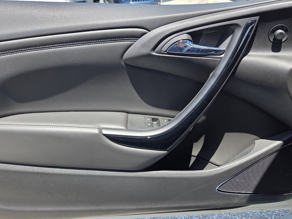 Used 2019 Buick Cascada Premium FWD image 30