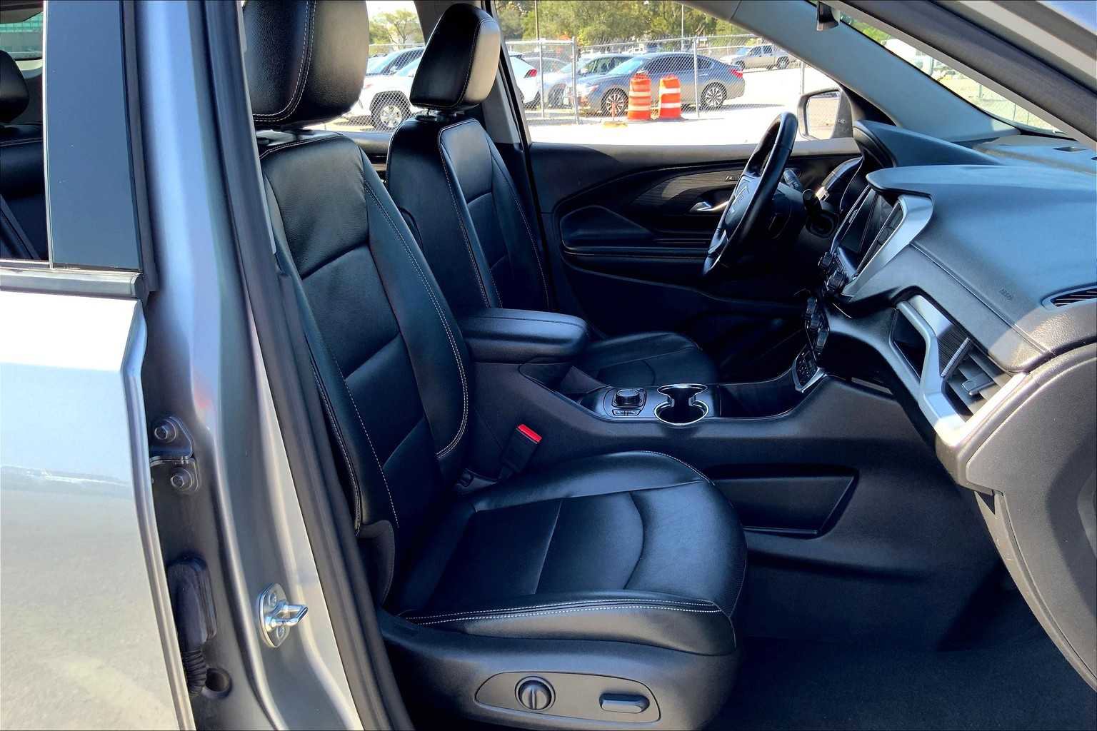 Certified 2024 GMC Terrain SLT image 7