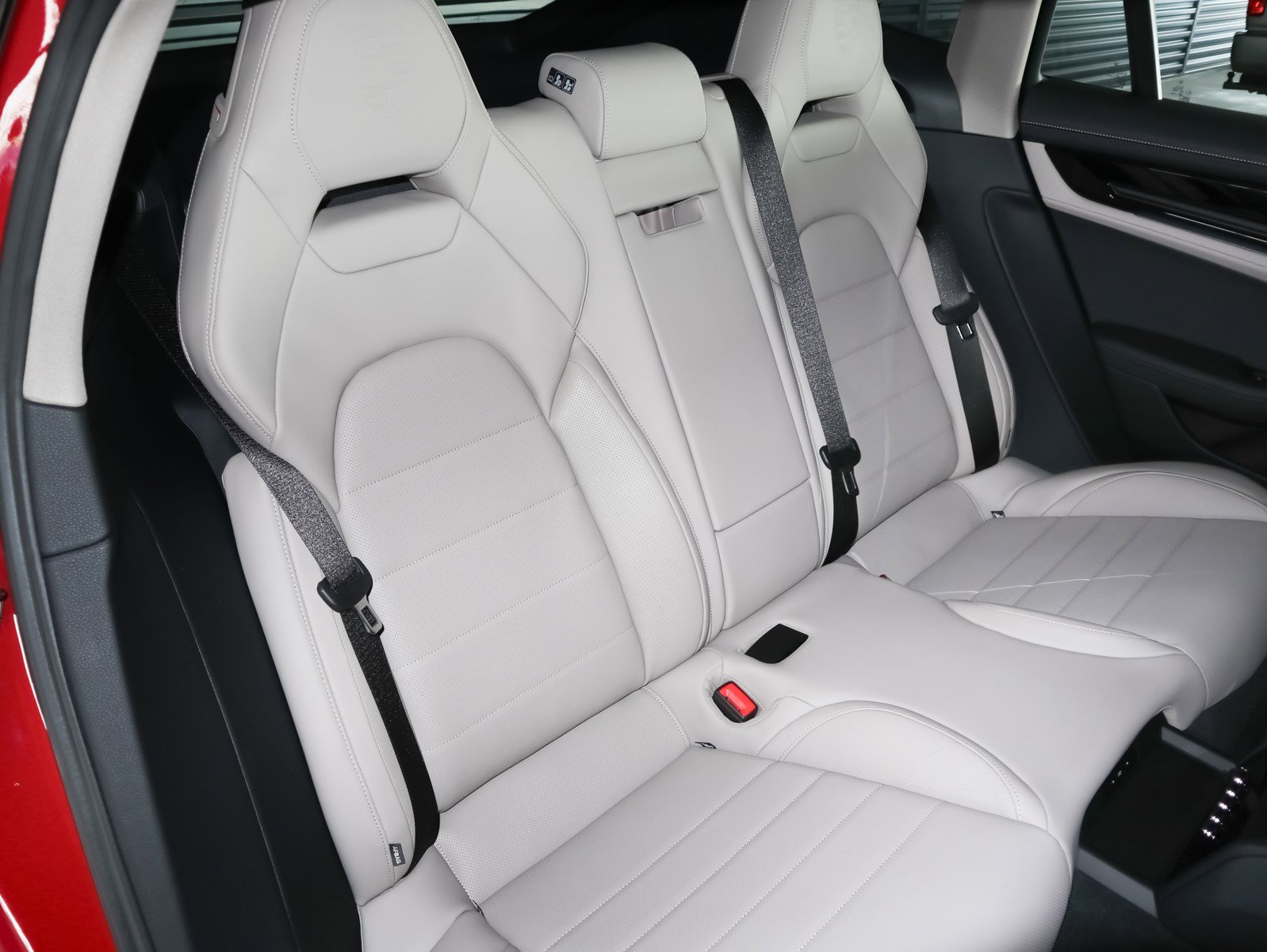 Used 2025 Porsche Panamera 4 image 6