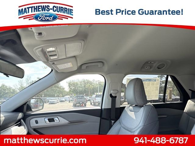New 2026 Ford Explorer Active RWD image 11