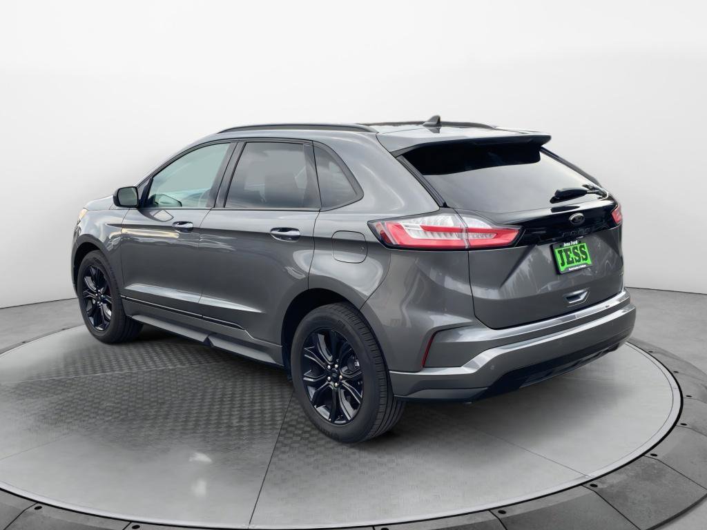 Certified 2022 Ford Edge SE w/ Black Appearance Package image 4