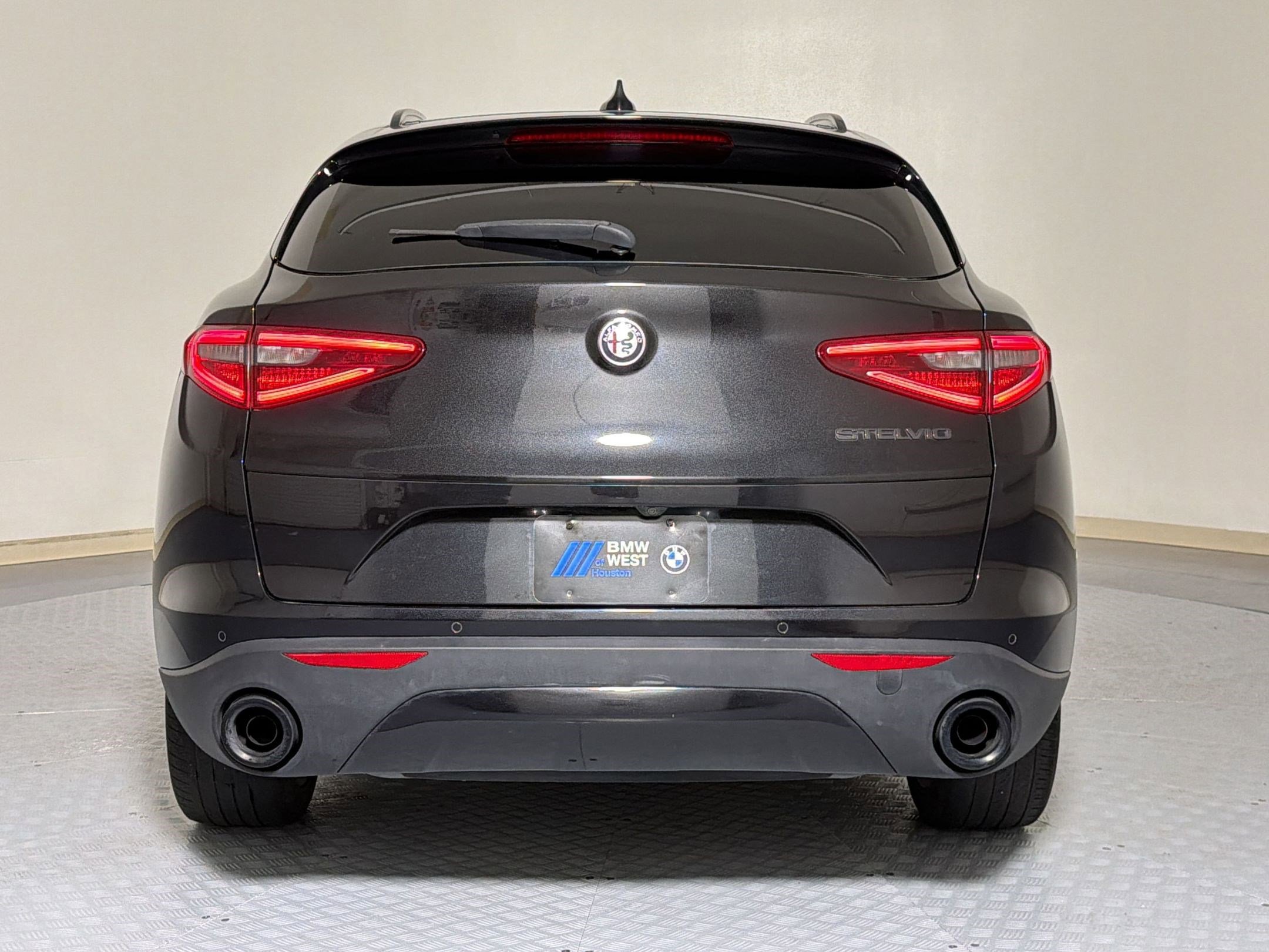 Used 2020 Alfa Romeo Stelvio w/ Nero Edizione RWD image 9