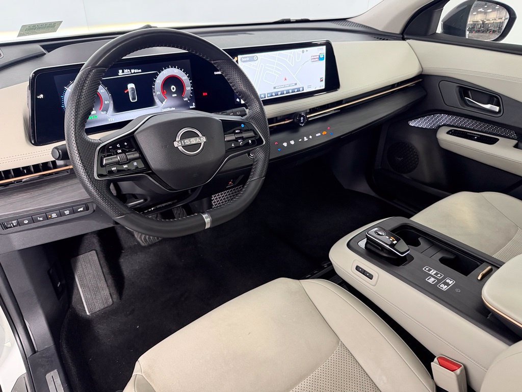 Used 2024 Nissan Ariya AWD image 12