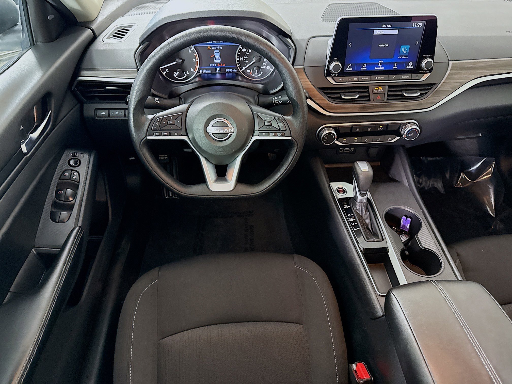 Used 2025 Nissan Altima 2.5 SV image 17