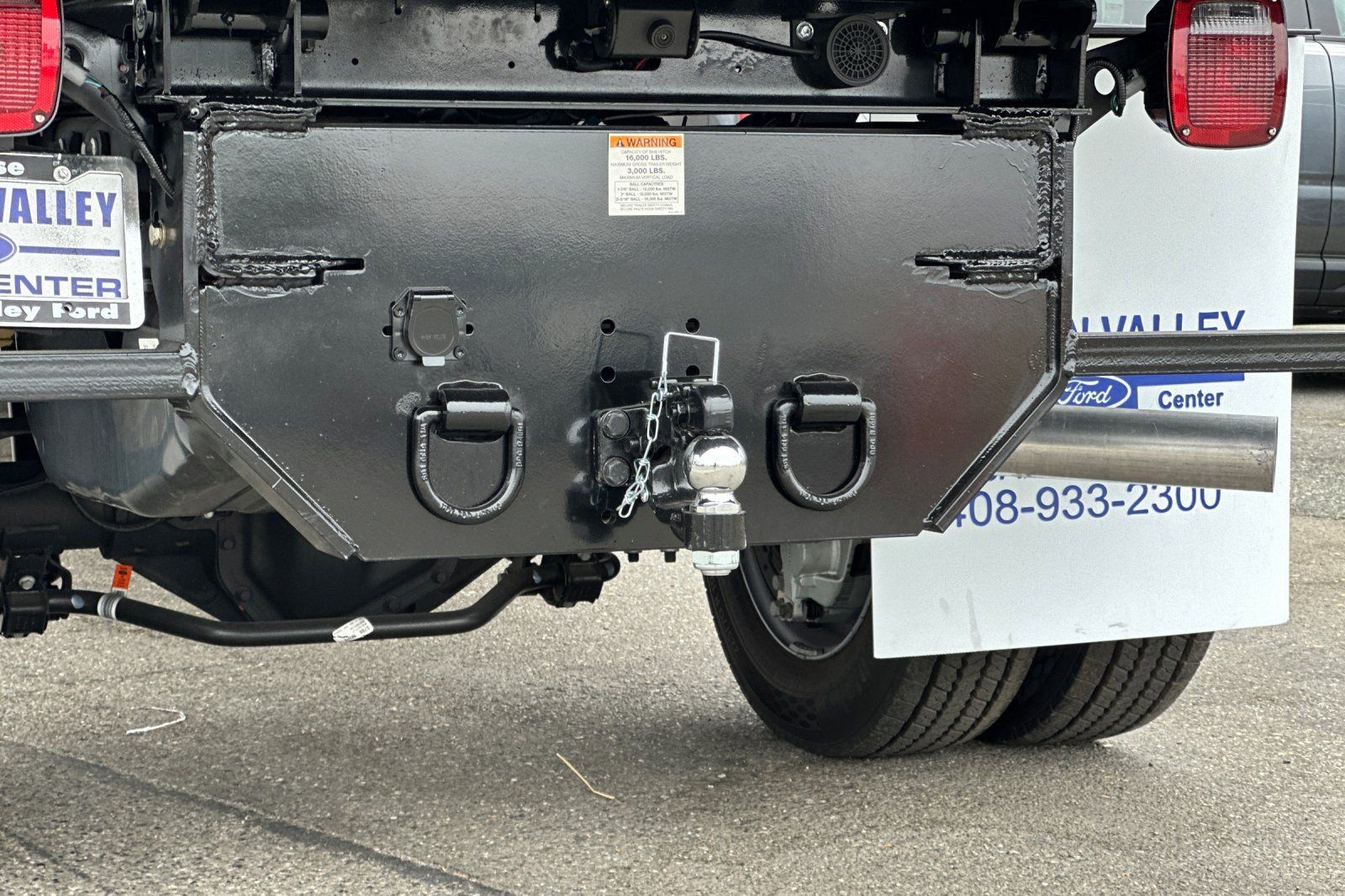 New 2025 Ford F550 2WD Regular Cab Super Duty image 18