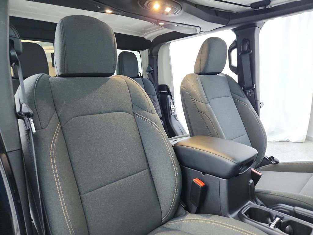 Used 2025 Jeep Gladiator Sport image 21