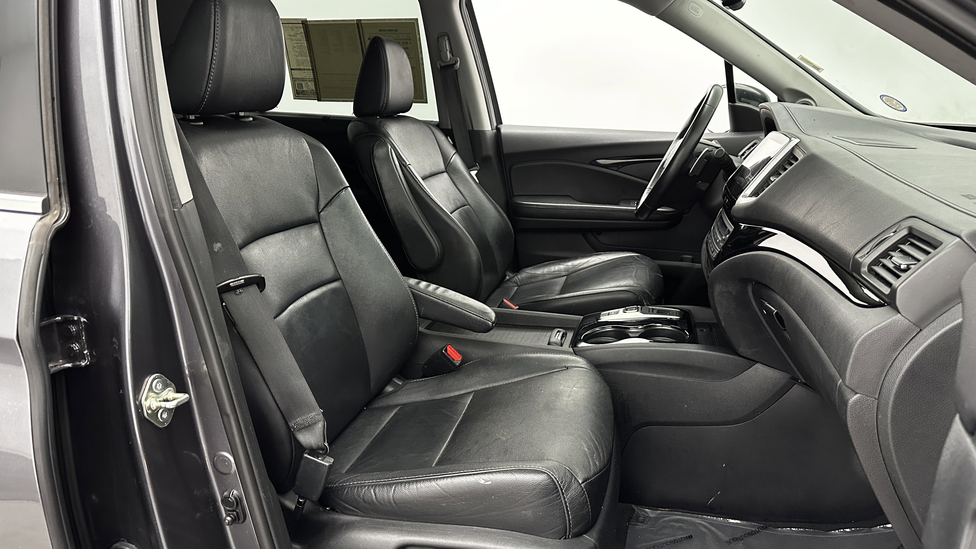 Used 2018 Honda Pilot Touring image 38