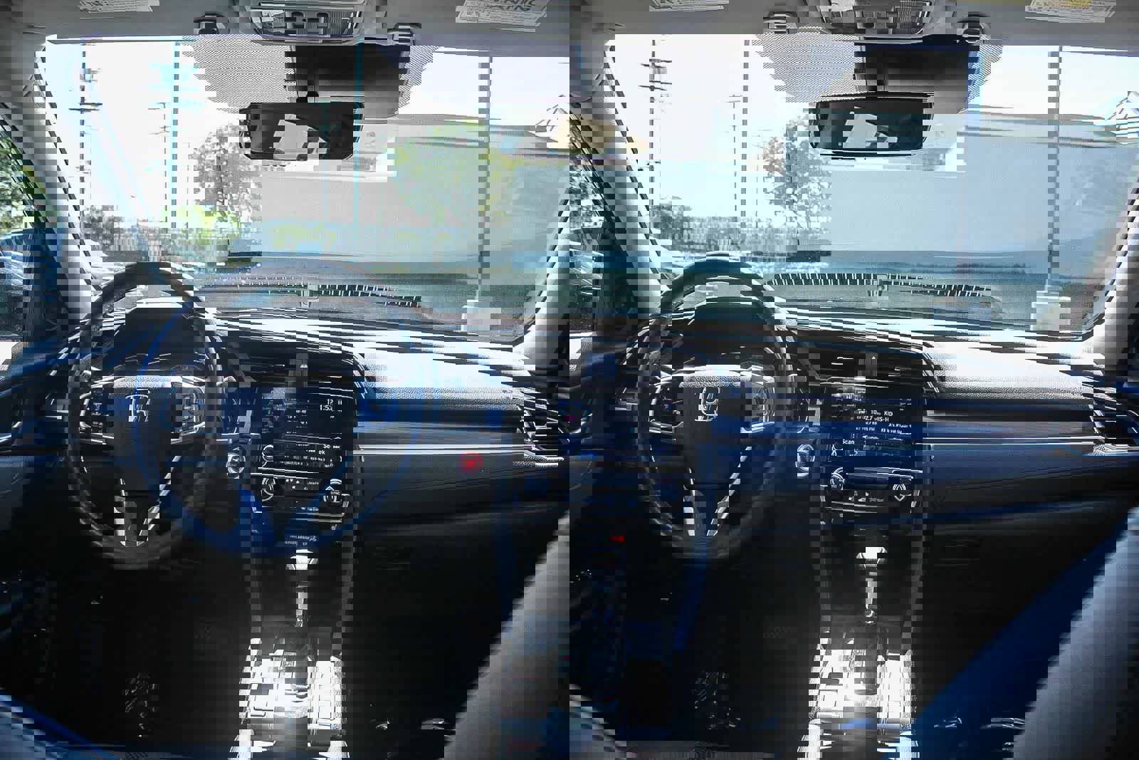 Used 2019 Honda Civic EX-L image 16