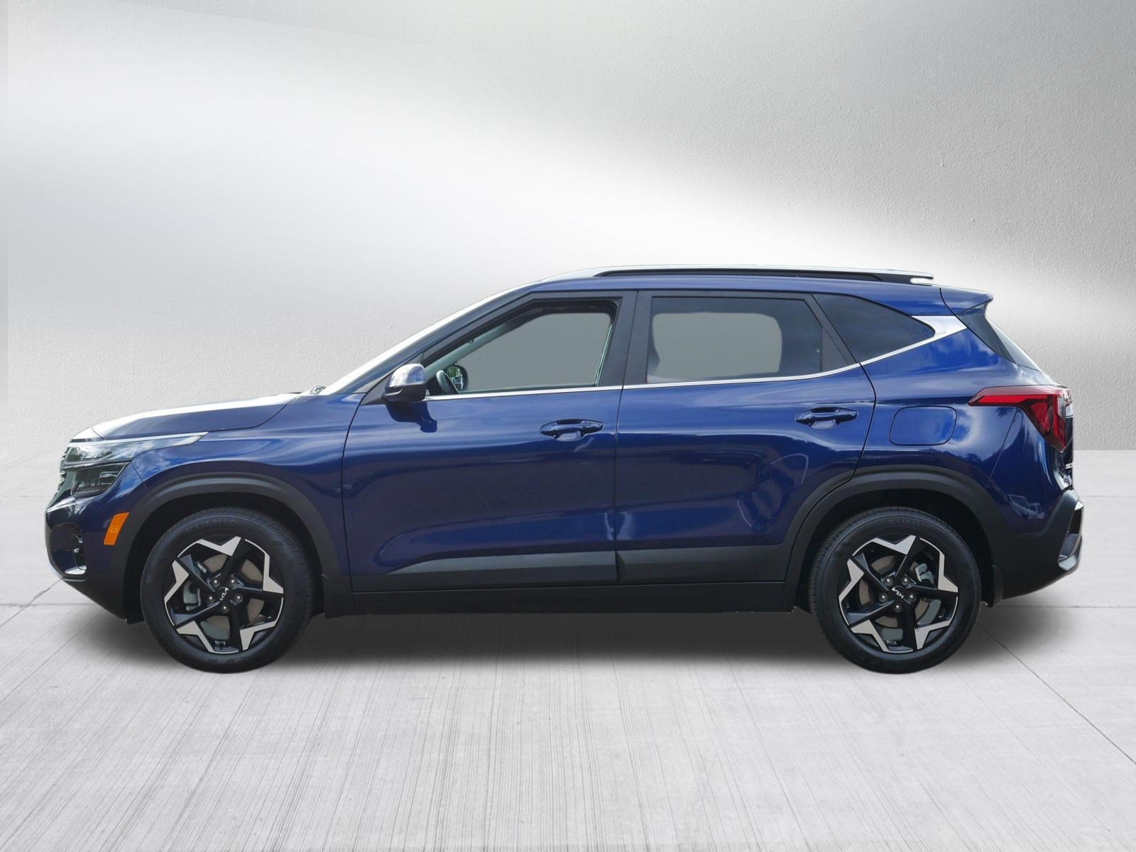 Certified 2024 Kia Seltos EX AWD/4WD image 4