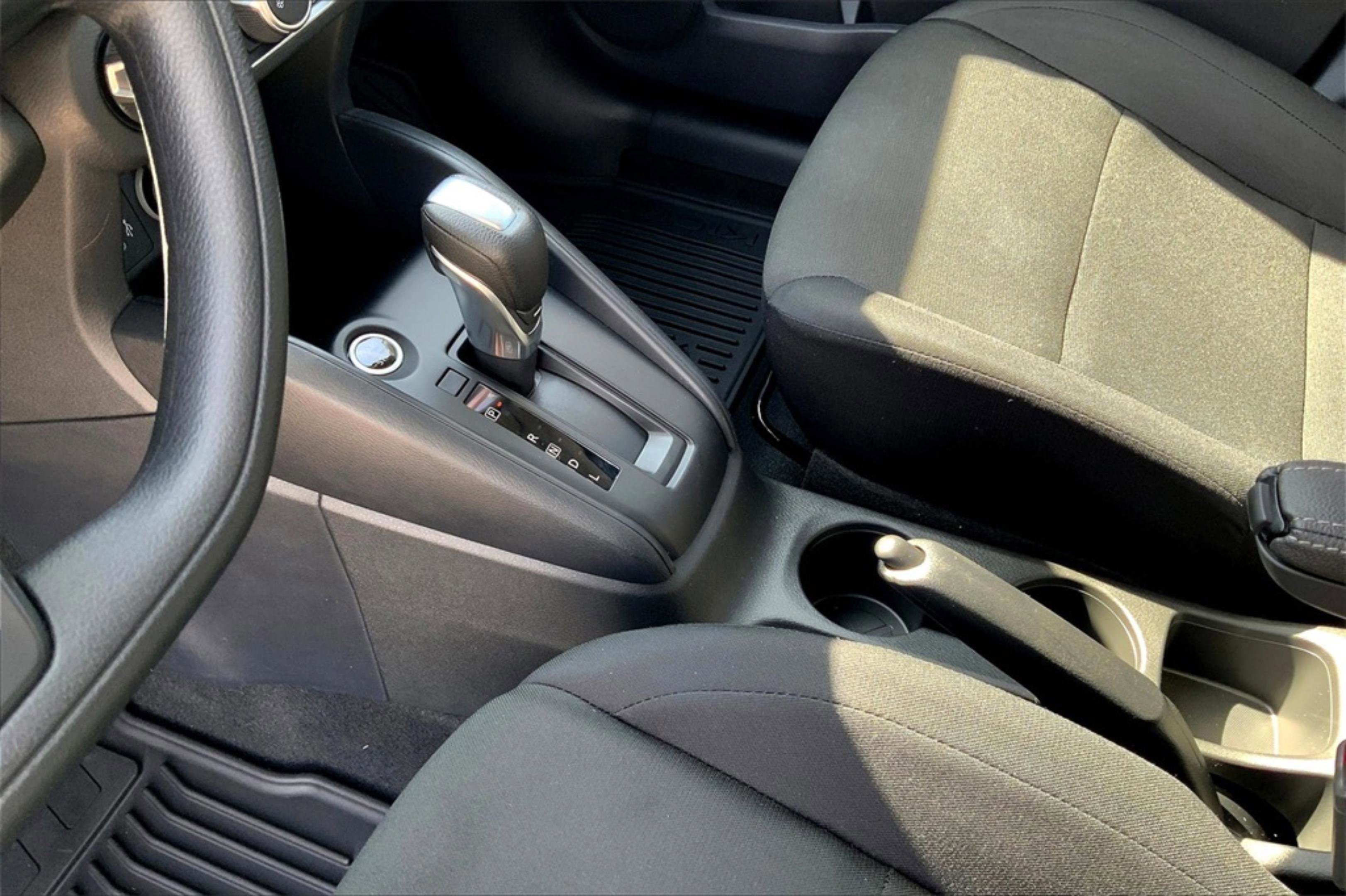 New 2025 Nissan Kicks Play S image 9