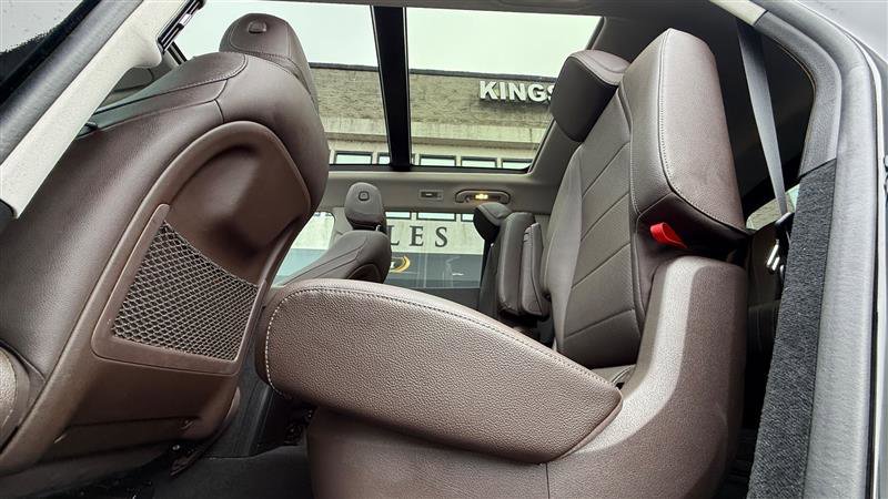 Used 2023 Mercedes-Benz GLS 450 4MATIC w/ AMG Line Exterior image 21