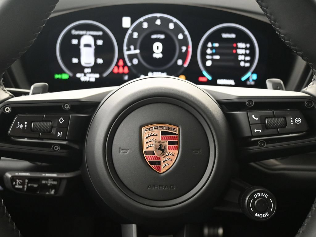 Certified 2026 Porsche Cayenne GTS AWD/4WD image 20