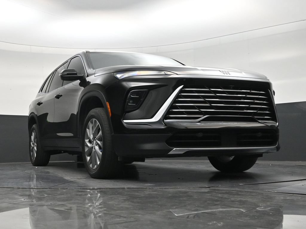 Used 2025 Buick Enclave Preferred w/ Power Package FWD image 26